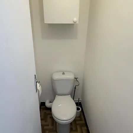 Lumineux Avec Balcon Proche De La Gare Apartamento