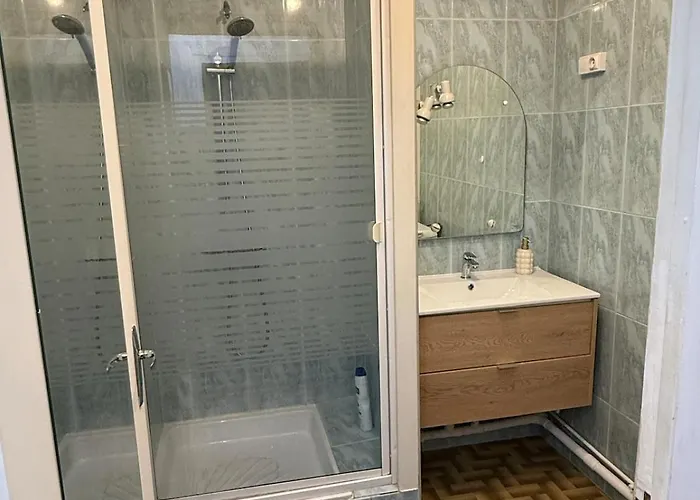 Lumineux Avec Balcon Proche De La Gare 아파트 투르