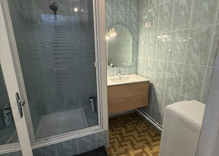 Lumineux Avec Balcon Proche De La Gare