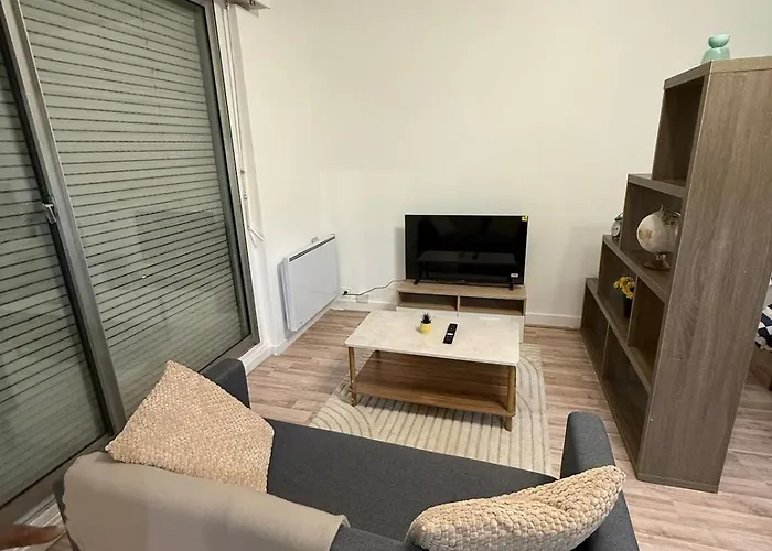 Lumineux Avec Balcon Proche De La Gare 아파트 투르