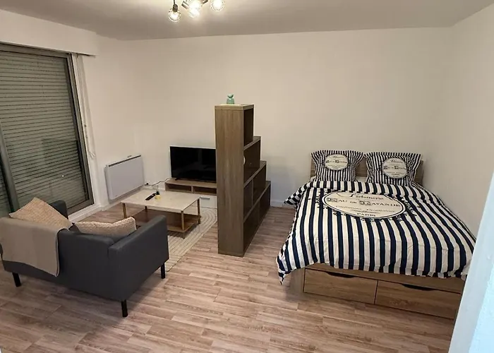 Lumineux Avec Balcon Proche De La Gare Apartamento *